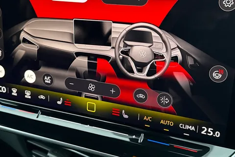 35 of 46 for Volkswagen ID.3 150kW Match Pro 59kWh 5dr Auto | 18'' Alloy Wheels | Ambient Lighting