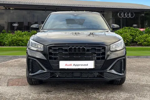 DE75YGO Audi Q2 Black Edition 35 TFSI  150 PS S tronic Thumbnail #6