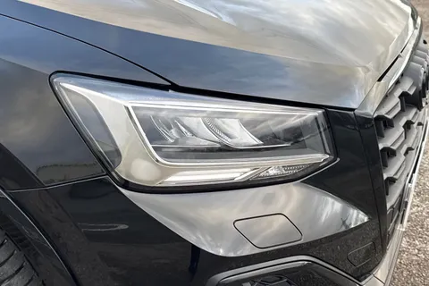DE75YGO Audi Q2 Black Edition 35 TFSI  150 PS S tronic Thumbnail #9