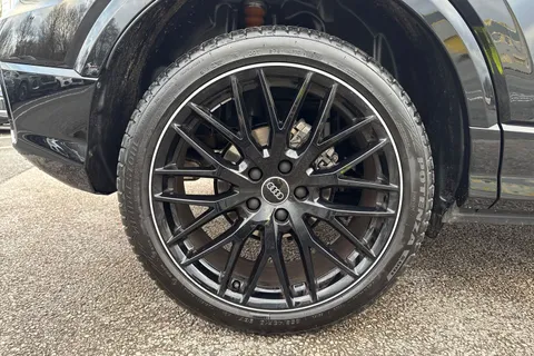DE75YGO Audi Q2 Black Edition 35 TFSI  150 PS S tronic Thumbnail #11