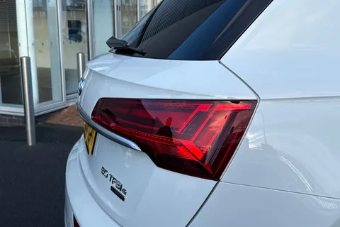 NL71XJF Audi Q5 S line 50 TFSI e quattro 299 PS S tronic Thumbnail #9