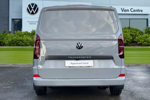 PJ75YDH Volkswagen Transporter T28 Panel Van Commerce Pro SWB 110 PS 2.0 TDI 6sp Manual Thumbnail #5