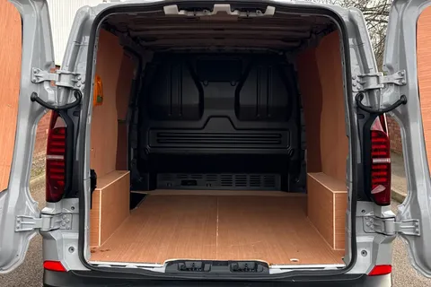BG25EDX Volkswagen Transporter 2.0 TDI 150 Commerce Plus Van Auto Thumbnail #10