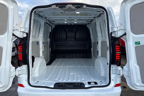 PJ75WBV Volkswagen Transporter T28 Panel Van Commerce Pro SWB 110 PS 2.0 TDI 6sp Manual Thumbnail #7