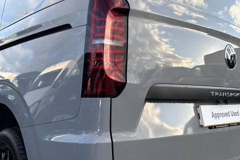 PJ75YDH Volkswagen Transporter T28 Panel Van Commerce Pro SWB 110 PS 2.0 TDI 6sp Manual Thumbnail #8