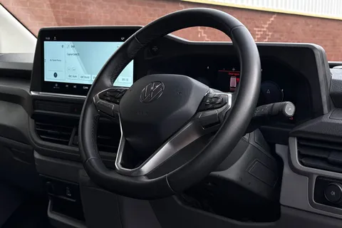 BG25EDX Volkswagen Transporter 2.0 TDI 150 Commerce Plus Van Auto Thumbnail #13