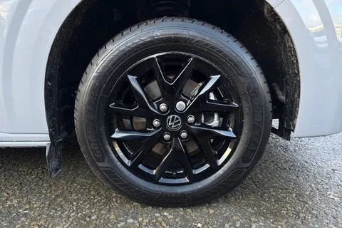 PJ75YDH Volkswagen Transporter T28 Panel Van Commerce Pro SWB 110 PS 2.0 TDI 6sp Manual Thumbnail #10