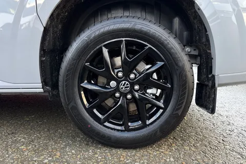 PJ75YDH Volkswagen Transporter T28 Panel Van Commerce Pro SWB 110 PS 2.0 TDI 6sp Manual Thumbnail #11