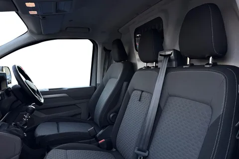 PJ75YDH Volkswagen Transporter T28 Panel Van Commerce Pro SWB 110 PS 2.0 TDI 6sp Manual Thumbnail #16