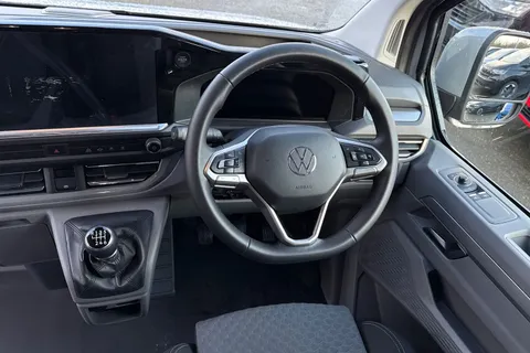 PJ75YDH Volkswagen Transporter T28 Panel Van Commerce Pro SWB 110 PS 2.0 TDI 6sp Manual Thumbnail #18