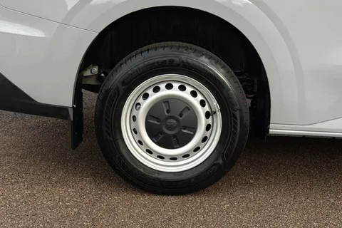 BG25EDX Volkswagen Transporter 2.0 TDI 150 Commerce Plus Van Auto Thumbnail #24