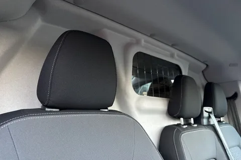 PJ75YDH Volkswagen Transporter T28 Panel Van Commerce Pro SWB 110 PS 2.0 TDI 6sp Manual Thumbnail #24