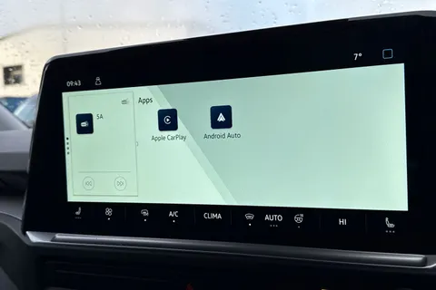 PJ75YDH Volkswagen Transporter T28 Panel Van Commerce Pro SWB 110 PS 2.0 TDI 6sp Manual Thumbnail #32