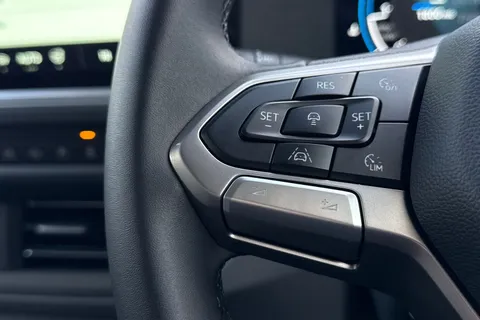 PJ75YDH Volkswagen Transporter T28 Panel Van Commerce Pro SWB 110 PS 2.0 TDI 6sp Manual Thumbnail #40