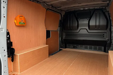 BG25EDX Volkswagen Transporter 2.0 TDI 150 Commerce Plus Van Auto Thumbnail #43