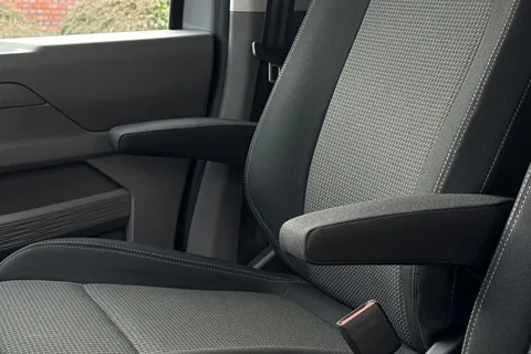 BG25EDX Volkswagen Transporter 2.0 TDI 150 Commerce Plus Van Auto Thumbnail #55