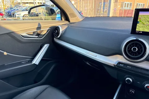 PX73YMT Audi Q2 S line 35 TFSI  150 PS S tronic Thumbnail #20