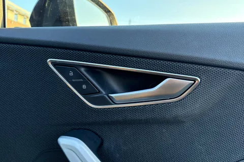 PX73YMT Audi Q2 S line 35 TFSI  150 PS S tronic Thumbnail #21