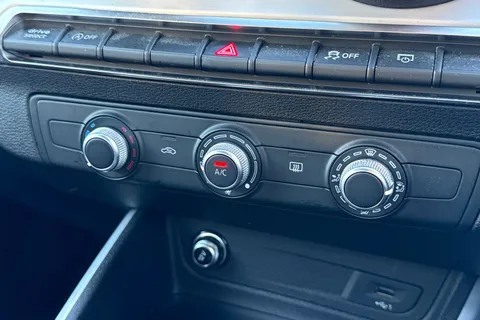 PX73YMT Audi Q2 S line 35 TFSI  150 PS S tronic Thumbnail #22