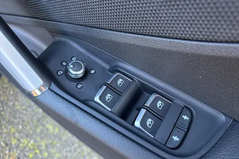 PX73YMT Audi Q2 S line 35 TFSI  150 PS S tronic Thumbnail #48