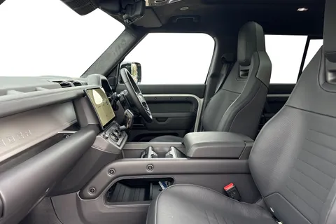  Land Rover Defender 110 4.4 P635 V8 MHEV OCTA Auto 4WD Euro 6 (s/s) 5dr Thumbnail #4