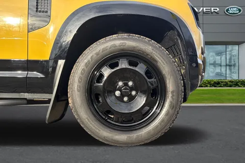  Land Rover Defender 110 3.0 D350 MHEV Trophy Edition Deep Sandglow Auto 4WD Euro 6 (s/s) 5dr Thumbnail #9