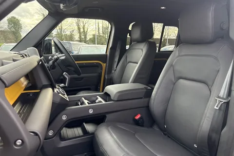  Land Rover Defender 110 3.0 D350 MHEV Trophy Edition Deep Sandglow Auto 4WD Euro 6 (s/s) 5dr Thumbnail #12