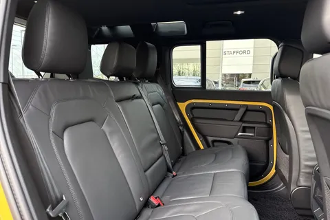  Land Rover Defender 110 3.0 D350 MHEV Trophy Edition Deep Sandglow Auto 4WD Euro 6 (s/s) 5dr Thumbnail #13