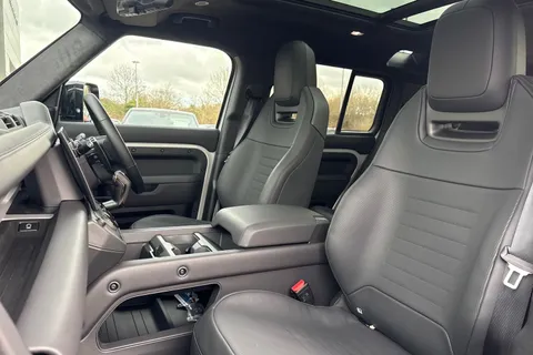  Land Rover Defender 110 4.4 P635 V8 MHEV OCTA Auto 4WD Euro 6 (s/s) 5dr Thumbnail #12