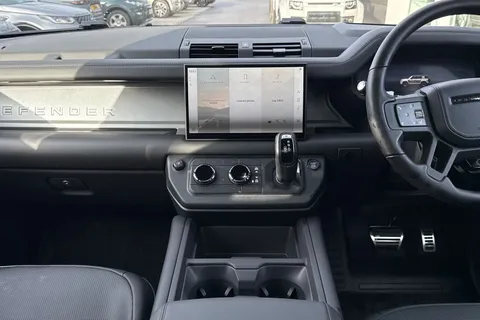  Land Rover Defender 110 4.4P V8 MHEV OCTA Auto 4WD Euro 6 (s/s) 5dr Thumbnail #15