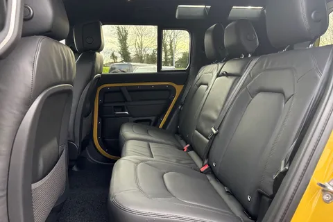  Land Rover Defender 110 3.0 D350 MHEV Trophy Edition Deep Sandglow Auto 4WD Euro 6 (s/s) 5dr Thumbnail #14