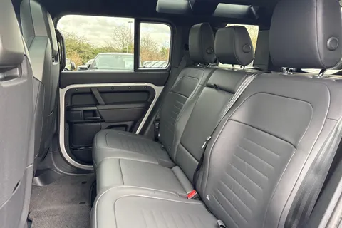  Land Rover Defender 110 4.4 P635 V8 MHEV OCTA Auto 4WD Euro 6 (s/s) 5dr Thumbnail #14