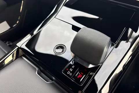  Land Rover Range Rover Sport 3.0 D300 MHEV Dynamic SE Auto 4WD Euro 6 (s/s) 5dr Thumbnail #17