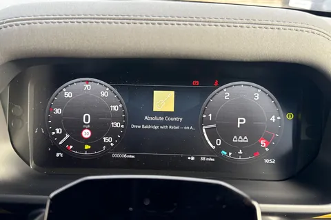  Land Rover Defender 110 3.0 D350 MHEV Trophy Edition Deep Sandglow Auto 4WD Euro 6 (s/s) 5dr Thumbnail #16