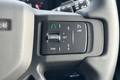  Land Rover Defender 110 3.0 D350 MHEV Trophy Edition Deep Sandglow Auto 4WD Euro 6 (s/s) 5dr Thumbnail #19