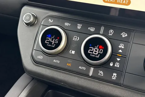  Land Rover Defender 110 3.0 D350 MHEV Trophy Edition Deep Sandglow Auto 4WD Euro 6 (s/s) 5dr Thumbnail #20