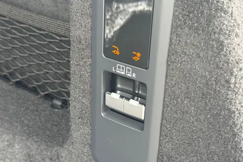  Land Rover Range Rover Sport 3.0 D300 MHEV Dynamic SE Auto 4WD Euro 6 (s/s) 5dr Thumbnail #25