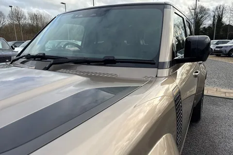  Land Rover Defender 110 4.4P V8 MHEV OCTA Auto 4WD Euro 6 (s/s) 5dr Thumbnail #26