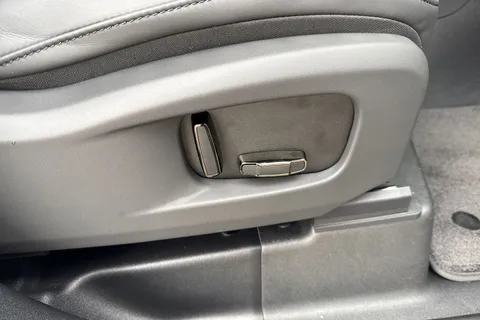  Land Rover Defender 110 4.4 P635 V8 MHEV OCTA Auto 4WD Euro 6 (s/s) 5dr Thumbnail #30