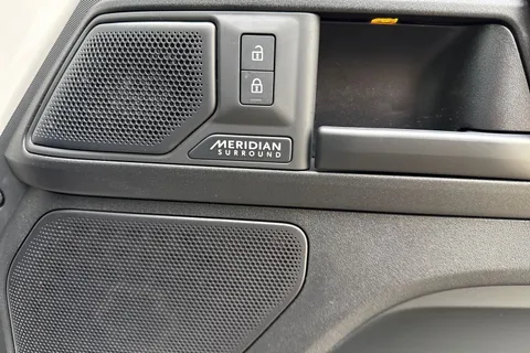  Land Rover Defender 110 4.4 P635 V8 MHEV OCTA Auto 4WD Euro 6 (s/s) 5dr Thumbnail #31