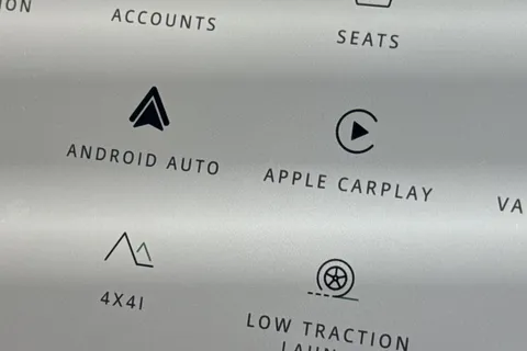  Land Rover Defender 110 3.0 D350 MHEV Trophy Edition Deep Sandglow Auto 4WD Euro 6 (s/s) 5dr Thumbnail #33