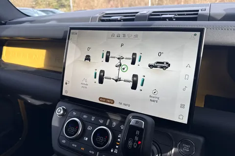  Land Rover Defender 110 3.0 D350 MHEV Trophy Edition Deep Sandglow Auto 4WD Euro 6 (s/s) 5dr Thumbnail #35