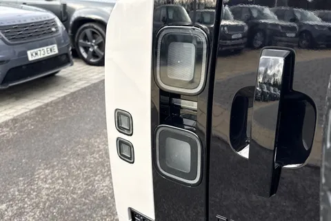  Land Rover Defender 110 4.4 P635 V8 MHEV OCTA Auto 4WD Euro 6 (s/s) 5dr Thumbnail #37