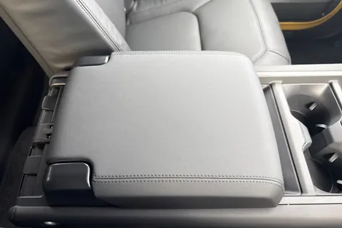  Land Rover Defender 110 3.0 D350 MHEV Trophy Edition Deep Sandglow Auto 4WD Euro 6 (s/s) 5dr Thumbnail #43