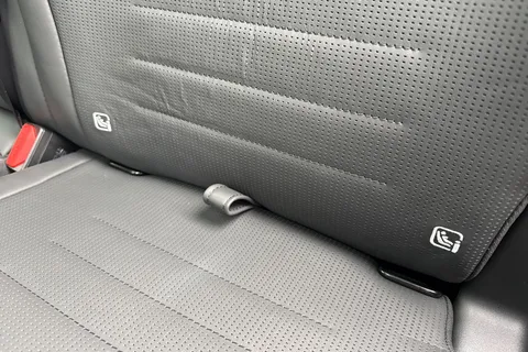  Land Rover Defender 110 4.4 P635 V8 MHEV OCTA Auto 4WD Euro 6 (s/s) 5dr Thumbnail #42