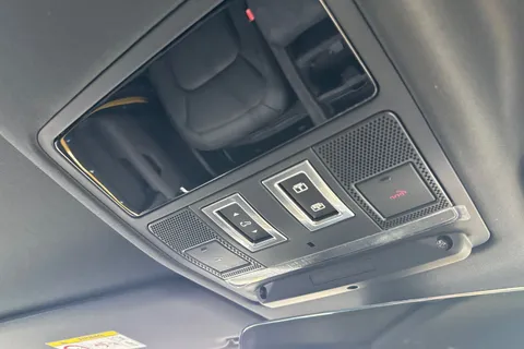  Land Rover Defender 110 3.0 D350 MHEV Trophy Edition Deep Sandglow Auto 4WD Euro 6 (s/s) 5dr Thumbnail #47