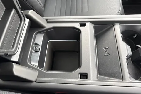  Land Rover Defender 110 4.4 P635 V8 MHEV OCTA Auto 4WD Euro 6 (s/s) 5dr Thumbnail #51