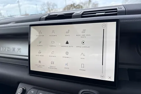  Land Rover Defender 110 4.4P V8 MHEV OCTA Auto 4WD Euro 6 (s/s) 5dr Thumbnail #55