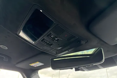  Land Rover Defender 110 4.4 P635 V8 MHEV OCTA Auto 4WD Euro 6 (s/s) 5dr Thumbnail #53