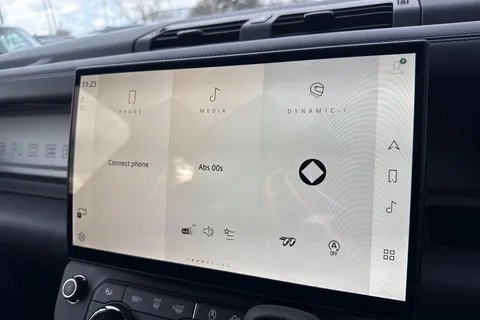  Land Rover Defender 110 4.4 P635 V8 MHEV OCTA Auto 4WD Euro 6 (s/s) 5dr Thumbnail #55